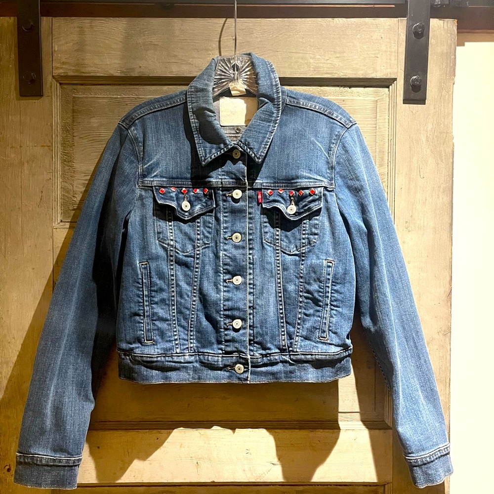 Levi's red grommet detai jean jacket size large